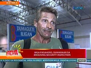 UB: Mga pasahero, dumaraan sa masusing security inspection sa pier sa Maynila (040312)