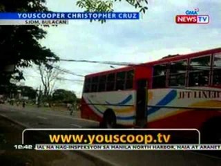 BT:  Dump truck sa Bulacan, sumalpok sa poste ng kuryente (via Youscoop)