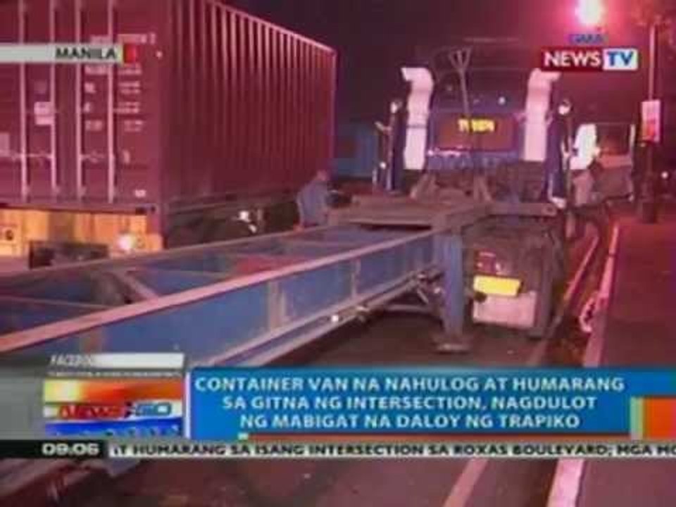 NTG: Container van na nahulog at humarang sa gitna ng intersection, nagdulot ng trapiko (042712)