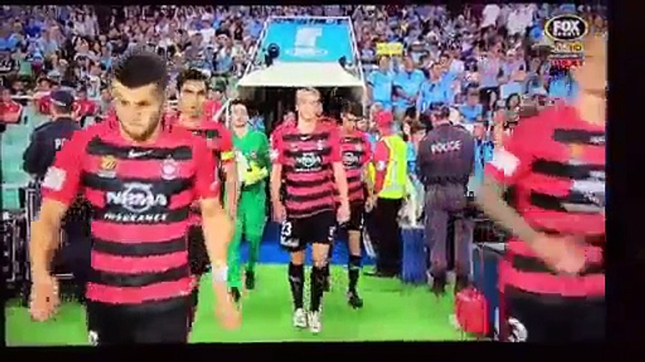 Western Sydneys Vedran Janjetovic Thrown Plastic Snakes By His Former Club Sydney FCs Fans!
