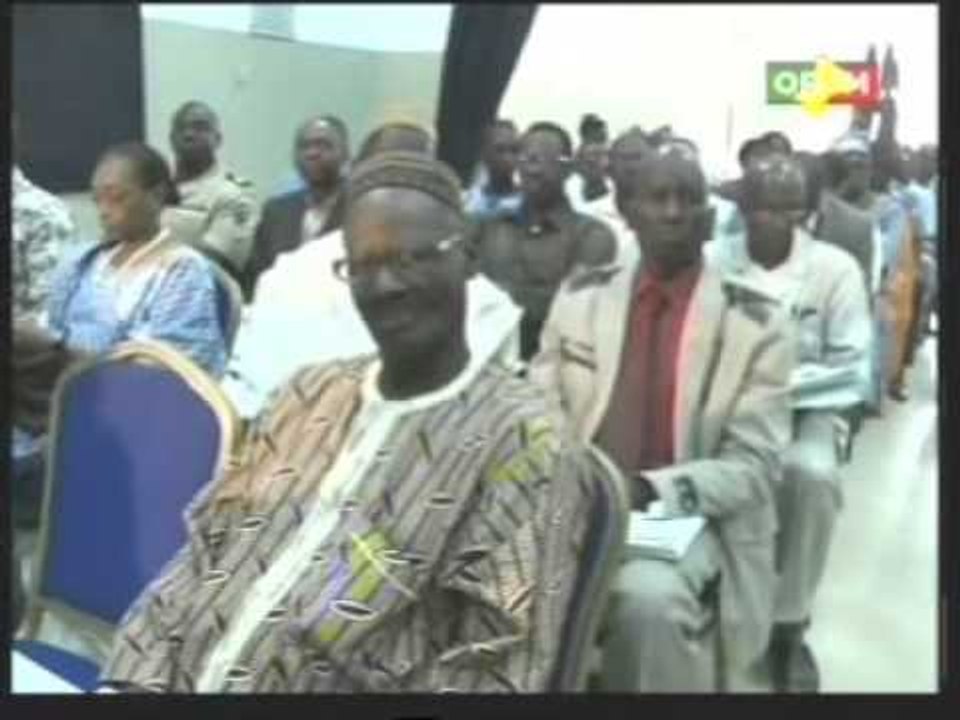 10eme Anniversaire du Centre Infectiologie Charles Merieux.Promouvoir les activités du Centres.