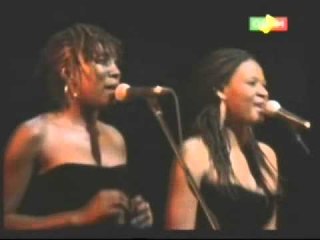 Culture: Rokia Traoré présente son nouvel album "Beautiful Africa" aux maliens