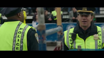 TRAQUE À BOSTON Bande Annonce VF (2017) Mark Wahlberg, J.K. Simmons, Thriller