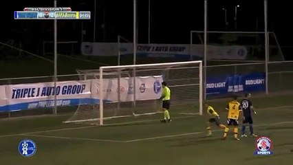 Un footballeur marque le plus beau but de sa vie et en profite pour demander sa copine en mariage en plein match