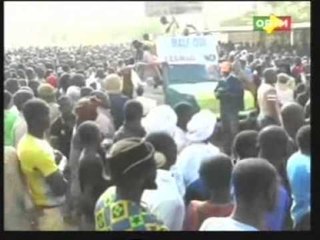 Marche à Gao de la Plate-Forme des mouvements armée de Gao  pour soutenir l'Armée.