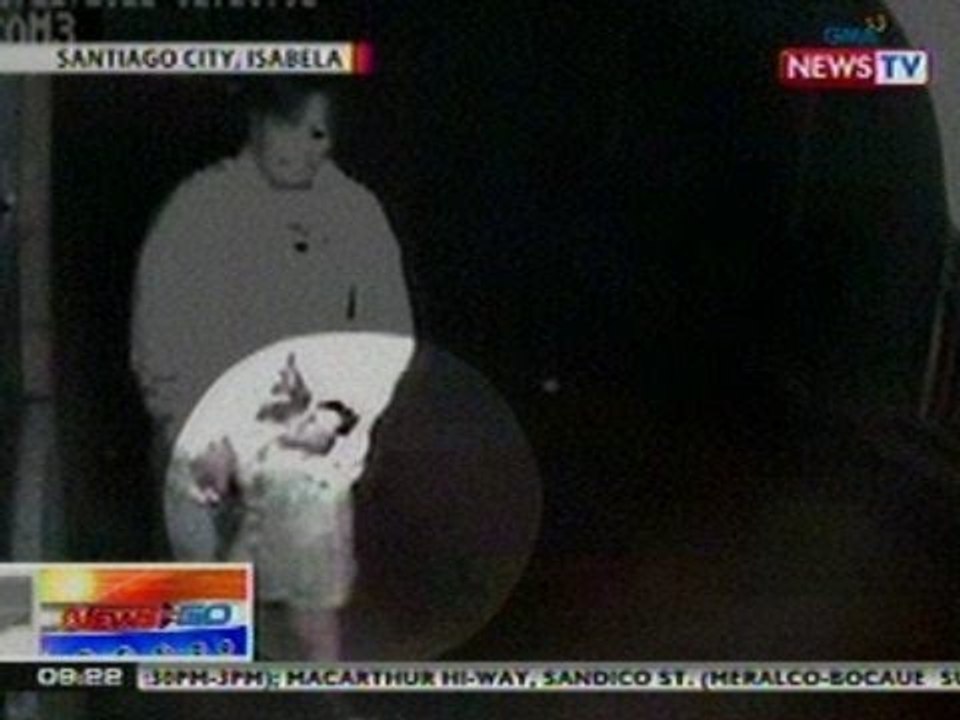 NTG: Pagnanakaw ng 2 lalaki ng pitaka at baril ng natutulog na gwardya sa trabaho, huli sa CCTV