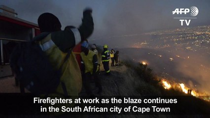 Fires continue to blaze in Cape Town