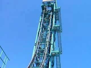 Crazy elevator (Cedar Point)