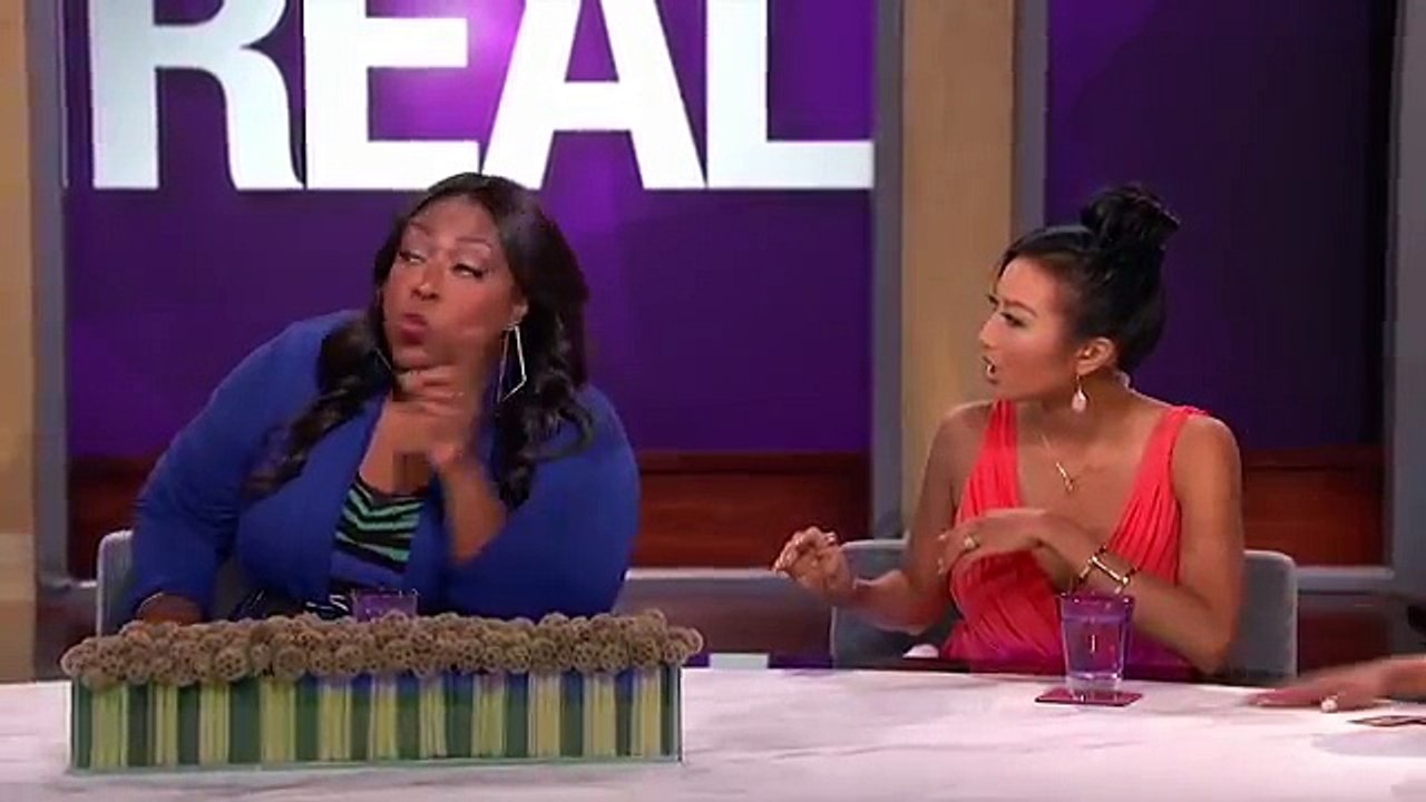Loni Shows Off Her Weave