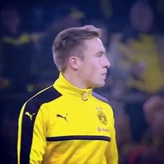 Pro Soccer Player Loses His Gum and What Happens Next Is Epic