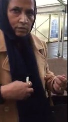 ਦੇਖ ਲਉ ਬੀਬੀ ਦੀ ਿੲੰਗਲੈਂਡ ਚ ਗੁਰੂ ਘਰ ਚ ਚਲਾਕੀ, ਬੀਬੀ ਦੇ ਪਹਿਰਾਵੇ ਤੋ ਤਾਂ ਨਹੀ ਲਗਦਾ ਕੋਈ ਮਜ਼ਬੂਰੀ ਹੋਵੇਗੀ