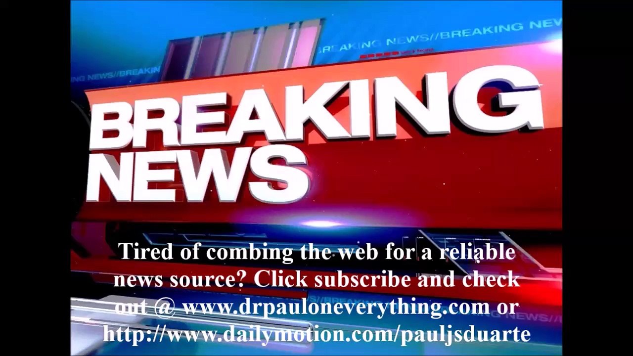 In Serbia hundreds of refugees line up for food