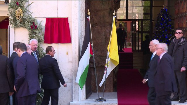 عباس يحذر مجددا في الفاتيكان من نقل السفارة الاميركية الى القدس