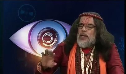 Swami Om throwing glass on news anchor priyanka bigg boss