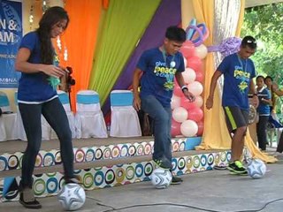 Azkals members urge kids to promote peace through football