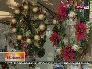 BT: Mga-anak, nagtitinda ng Christmas decors sa sementeryo