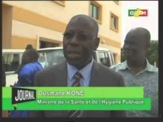 Don de trois véhicules UNICEF au Ministère de la Santé et de l’Hygiène.