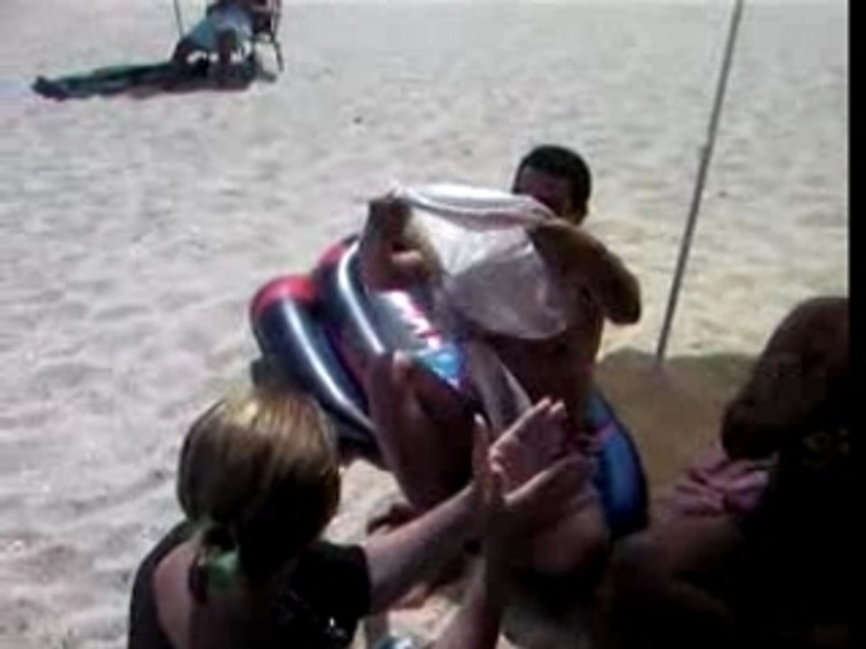 shakira sur la plage de Tetouan Maroc