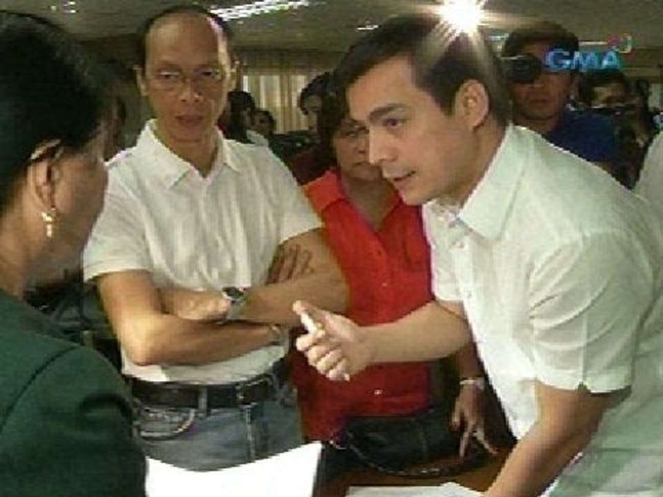 Saksi: Isko Moreno, nagsampa ng reklamo vs. mga pulis na umaresto sa kanila