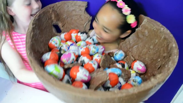 BASHING Giant Chocolate Kinder Surprise Egg - Star Wars - Palace Pets - TMNT - Toy Opening