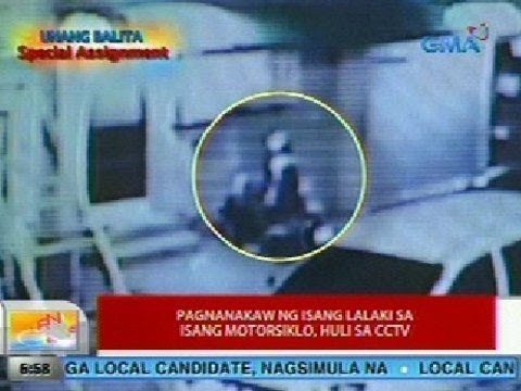 UB: Pagnanakaw ng isang lalaki sa isang motorsiklo sa Maynila, huli sa CCTV