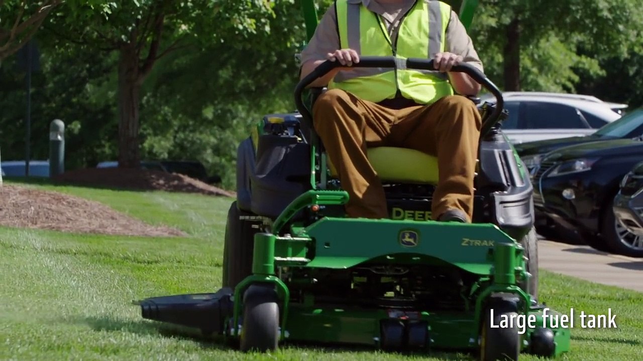 John Deere ZTrak™ E Series Mowers