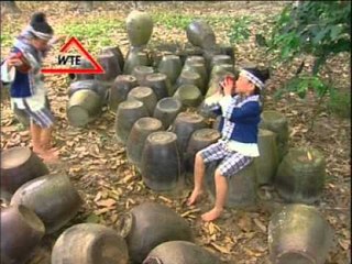 [精灵双星] 米酒歌　＋　一个老头穿靴头 -- 虹彩妹妹的童话故事 (Official MV)