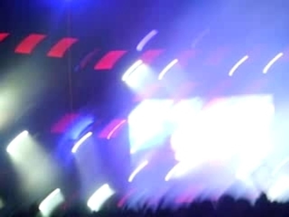 City parade closing party - mainstage010 - green velvet 3