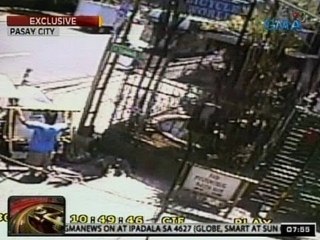 24Oras: Exclusive: Tangkang pagtangay ng isang lalaki sa bakal na signage sa Pasay, na-huli cam