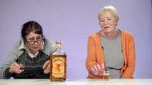 Ces mamies goûtent pour la première fois au whisky Fireball