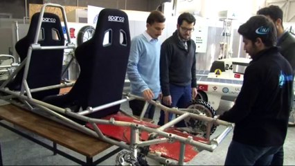 Hidrojenle çalışan otomobilin motoru jantında