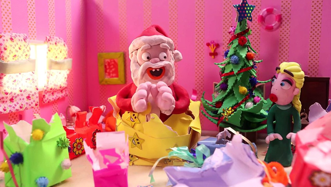 Hulk KNOCKOUT Holiday _ Superheroes in Real Life PRANKS Stop-Motion Moes