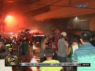24 Oras: Dalawang na-trap na lalaki, nailigtas sa nasusunog na mall sa Divisoria