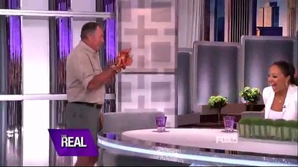 Tamera Mowry-Housley & Tamar Braxton Terrified By An Snake