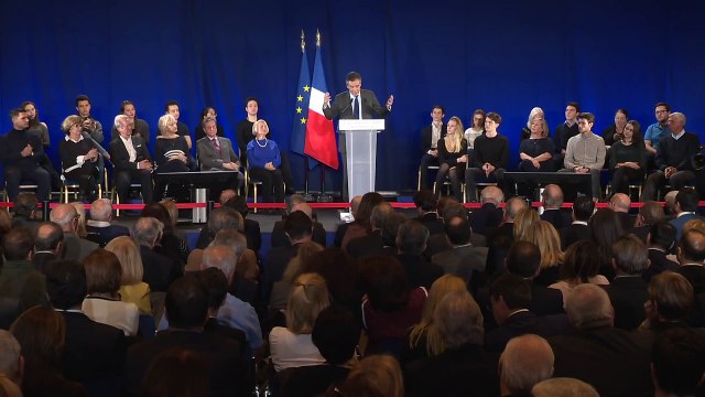 L'acquisition de la nationalité française est un honneur - François Fillon