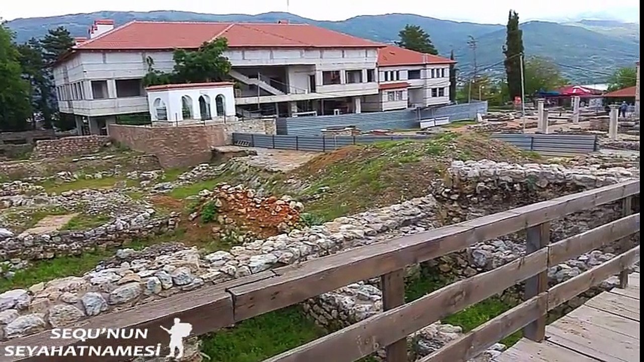 Ohrid Gezilecek Yerler - Pantelejmon Kilisesi Dışı ve Erken Dönem Hristiyan Bazilikası