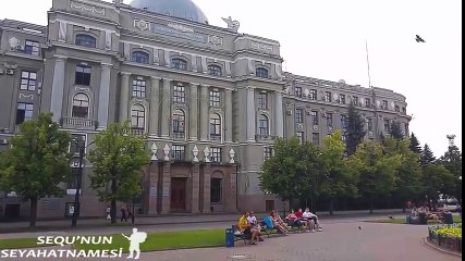 Kharkiv Gezilecek Yerler - Pryvokzal na Meydanı