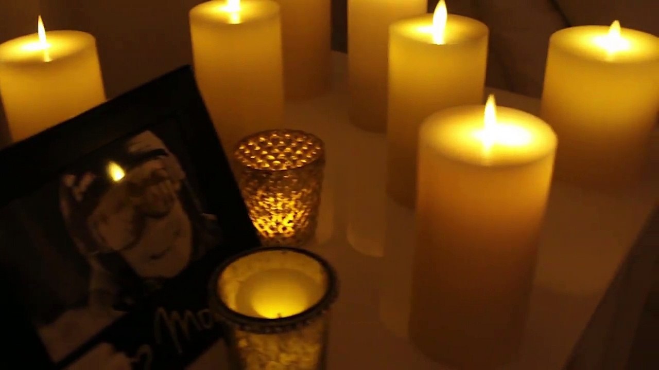 Un an après le décès de René Angélil, Céline Dion en larmes se met en scène dans une vidéo bouleversante