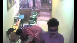 Robbery at gold shop in pakistan|Youngster's Choice.