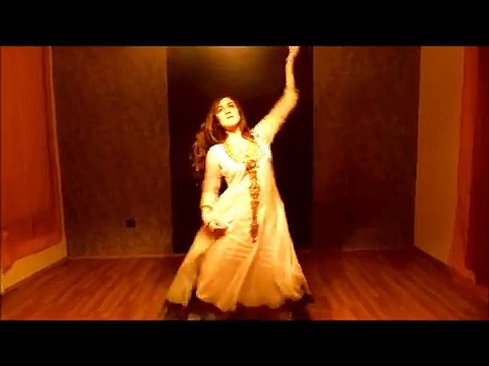 Dance on- Aaja Nachle