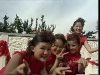 [M-Girls 四个女生] 新年咿呀嘿 -- 新年 YEAH (Official MV)