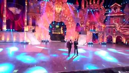 Raees and Sultan Together On Stage _ Shahrukh Khan and Salman Khan _ HD