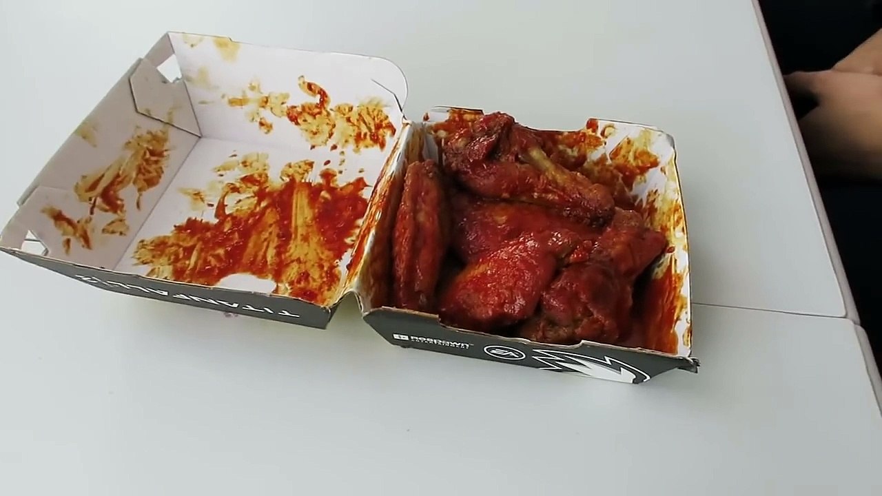 BLAZIN BUFFALO WILD WINGS CHALLENGE!!!