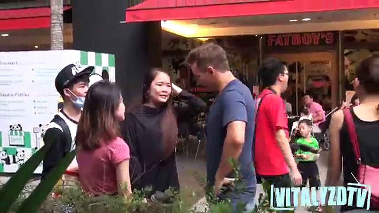 How To Pick Up Malaysian Girls!