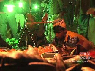 শীতেও বিশ্রামের সুযোগ নেই খেটে খাওয়া মানুষের