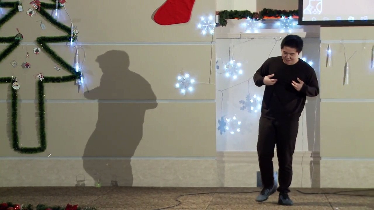 Robot Dance at NOIC Christmas Party 2015 Toronto 加拿大新东方国际学院圣诞派对舞台机器人表演霹雳舞 - 多伦多专业摄影摄像师视频
