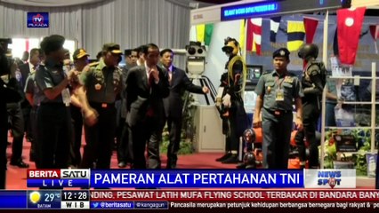 Presiden Jokowi Naik Panser Anoa Amphibi Hadiri Rapim TNI