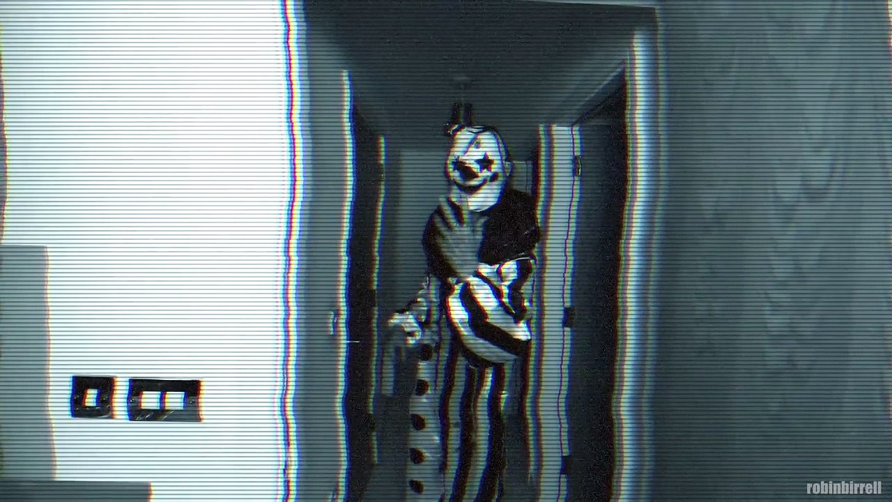 KILLER CLOWN PRANK ON GIRLFRIEND (EXTREME!!!)