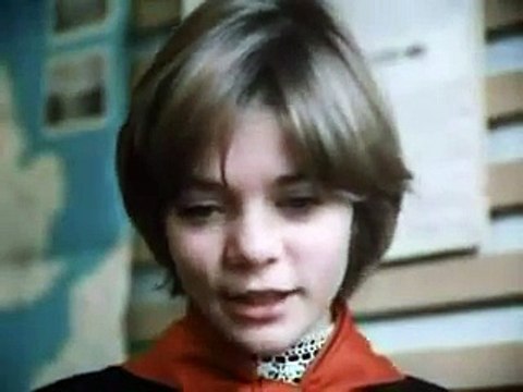 Прекрасное далеко - песня из фильма Гостья из будущего.