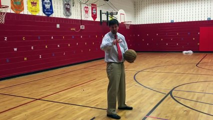 Ce directeur profite de la fermeture de l'école pour faire des choses trop drôles !